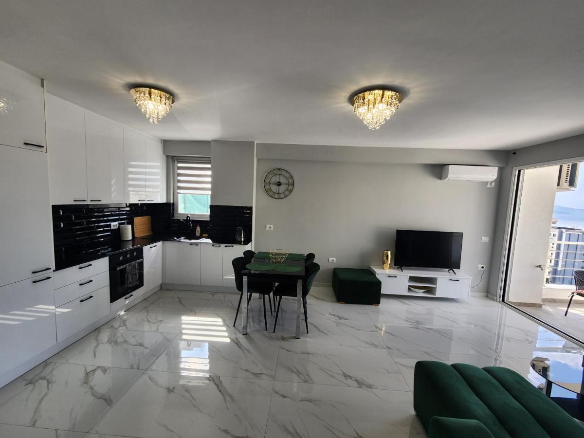 Amazing Sea View Apartment Саранда Екстер'єр фото