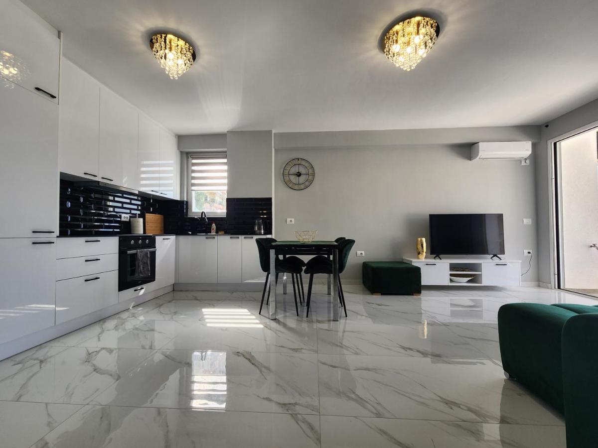 Amazing Sea View Apartment Саранда Екстер'єр фото
