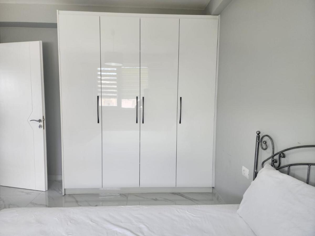 Amazing Sea View Apartment Саранда Екстер'єр фото